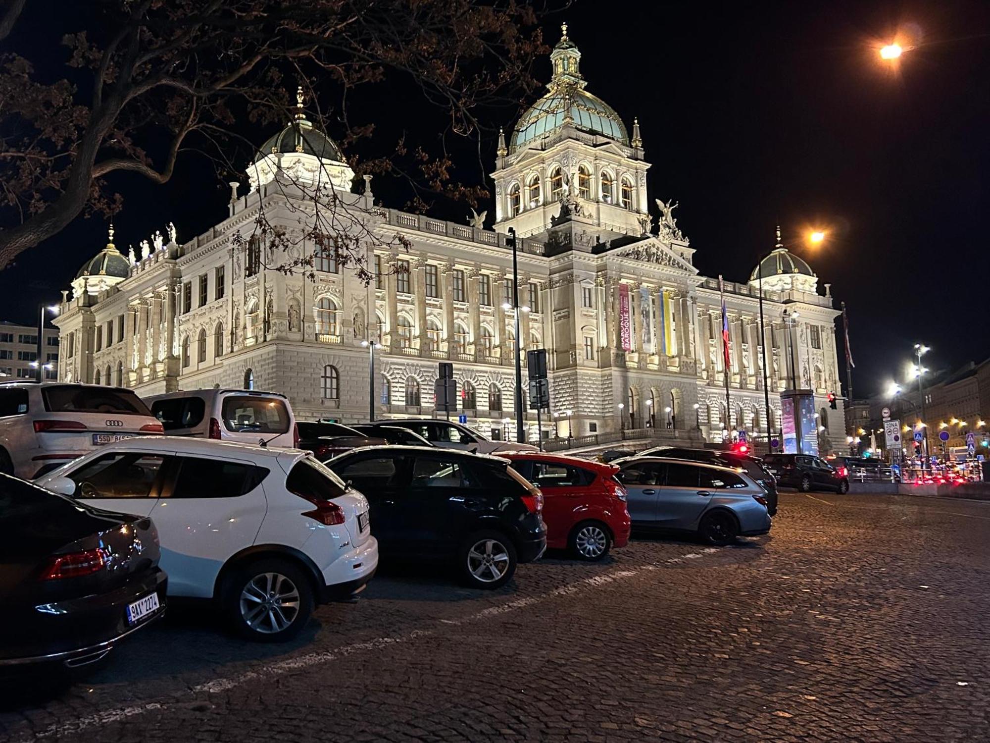 New Design & Style Apartments 50M From Wenceslas Square — Photos 1